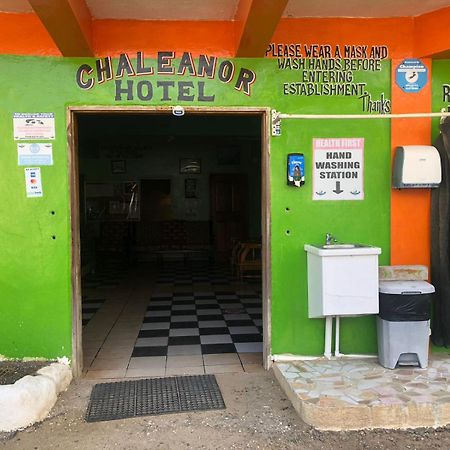 Chaleanor Hotel Dangriga Exteriör bild