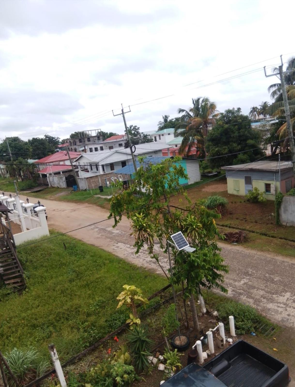 Chaleanor Hotel Dangriga Exteriör bild